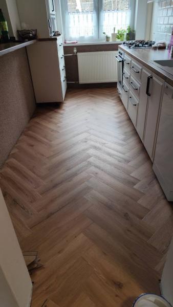 4811870291221208004666449087535283308926990644n